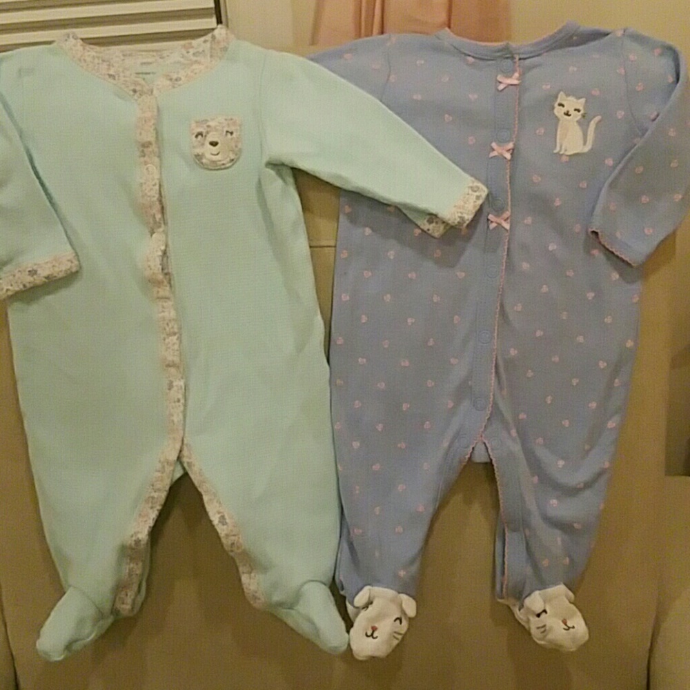 Bundle of 2 footie pajamas 3 mos